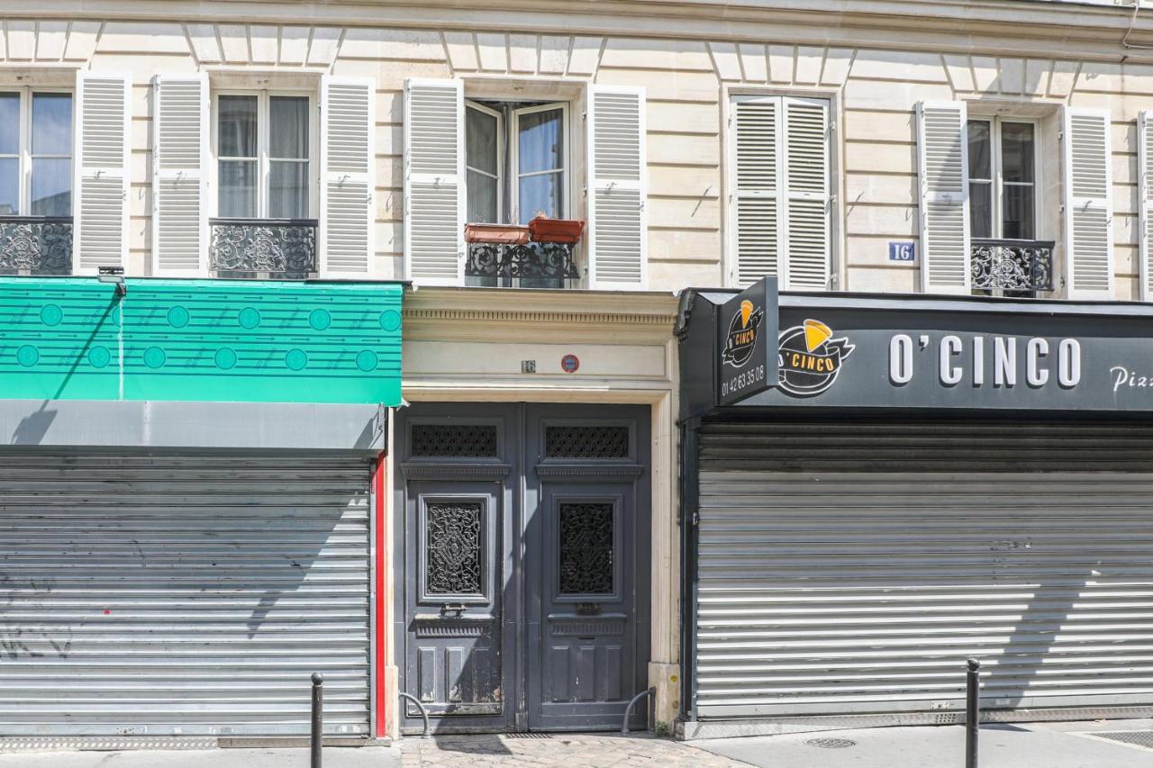Artists' Studio On The Roofs Of Montmartre - Welkeys Paris Exterior photo